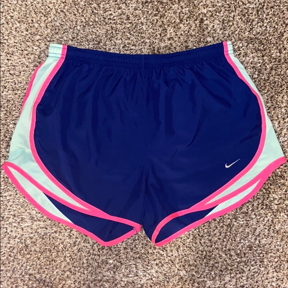 Women’s Nike Tempo Shorts